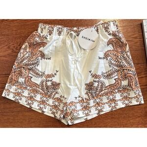 Shein Shorts Womens Small Floral Ivory And Tan Paper Bag Waist‎ Lined Flirty